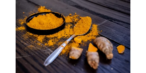 A kurkuma 10 lenyűgöző egészségügyi előnye 